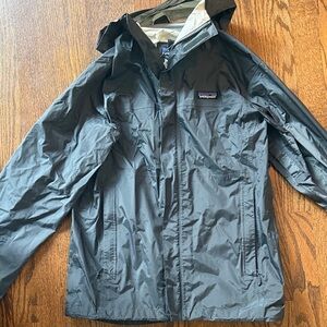 Patagonia Men's Gray Raincoat